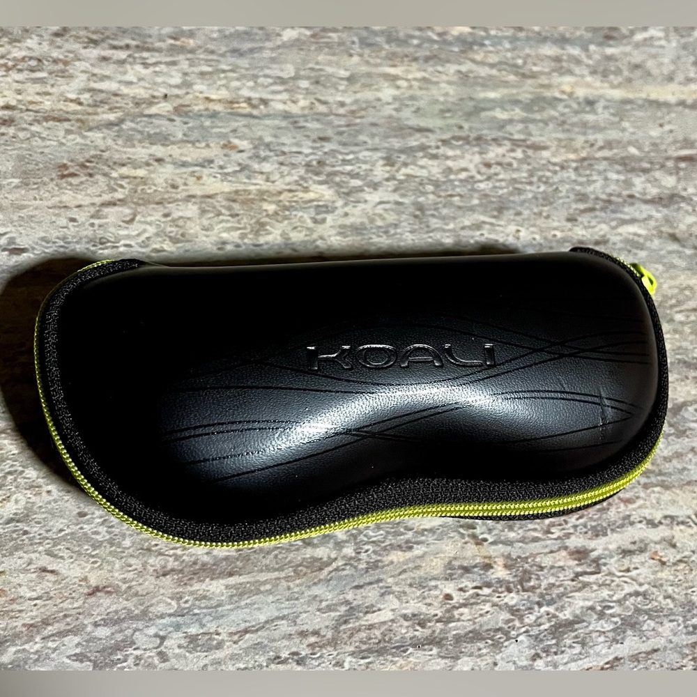 Koali zippered eyeglasses case